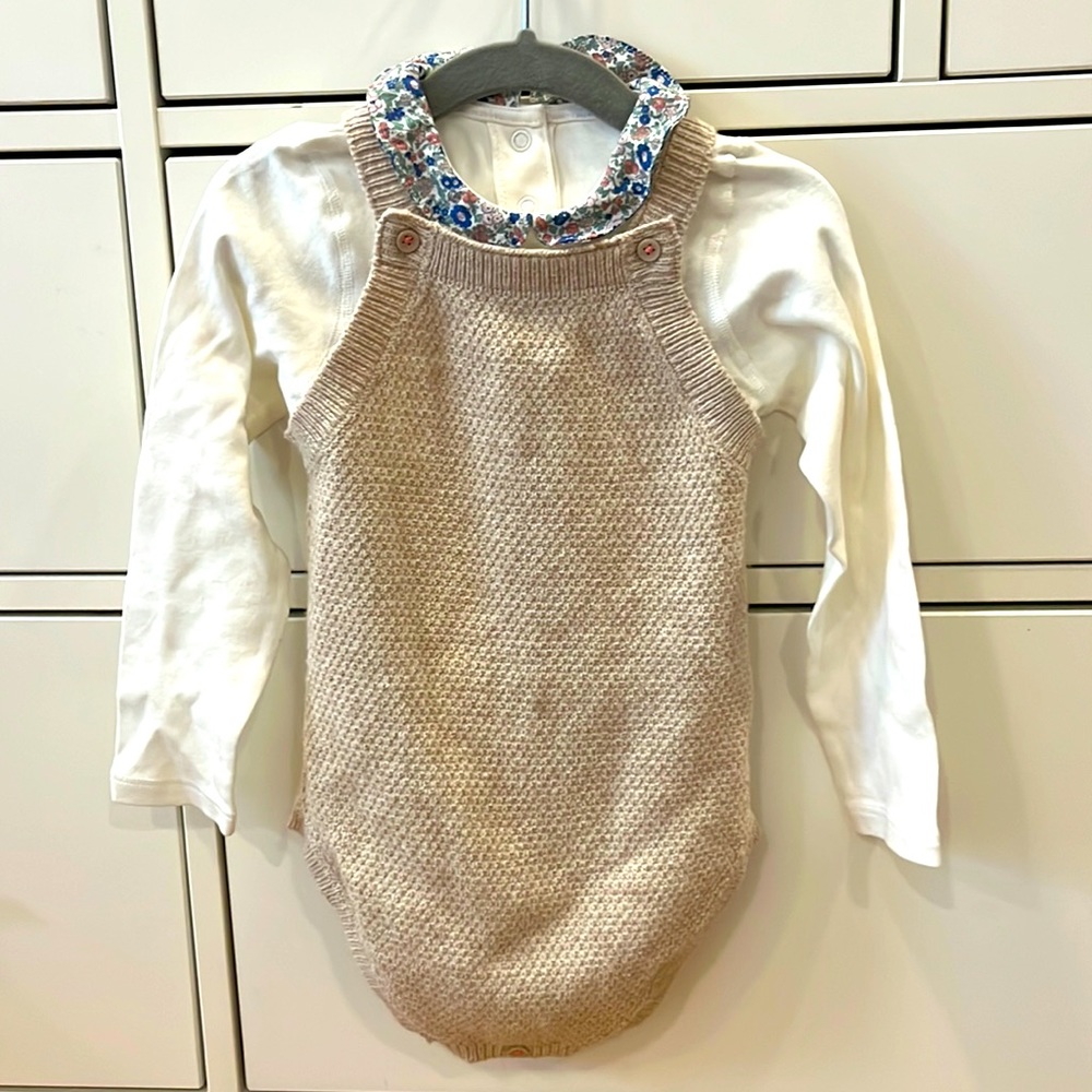 Mark and Spencer 2 piece outfit size 2-3T